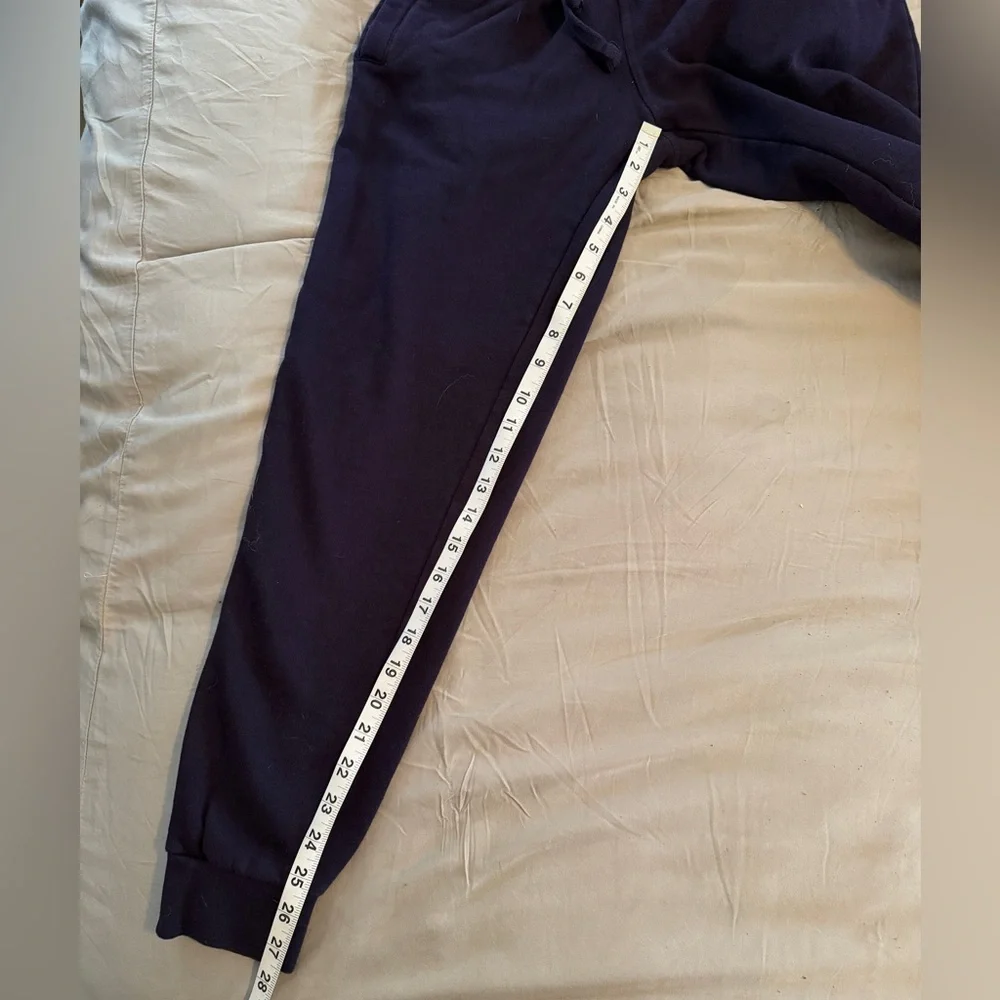 Quiksilver jogger sweatpants - navy with gray lettering - size S